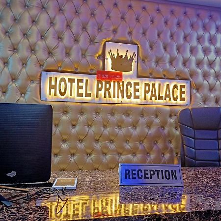 Hotel Prince Palace Бангалор Екстериор снимка