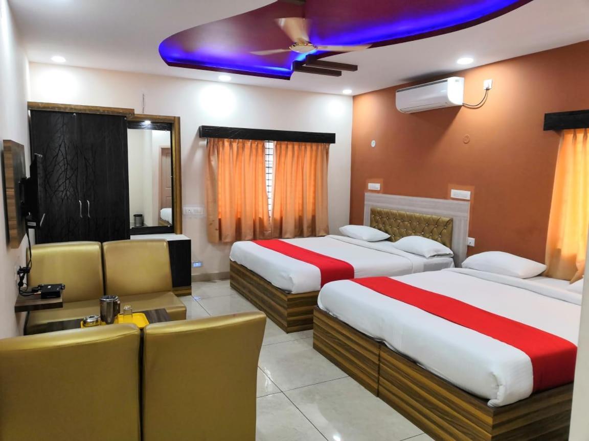 Hotel Prince Palace Бангалор Екстериор снимка