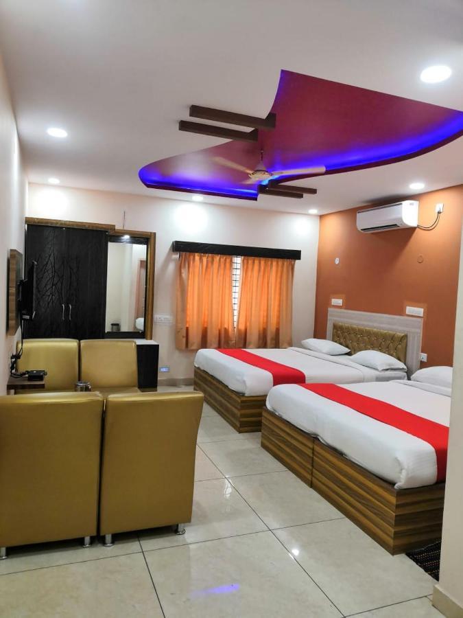 Hotel Prince Palace Бангалор Екстериор снимка